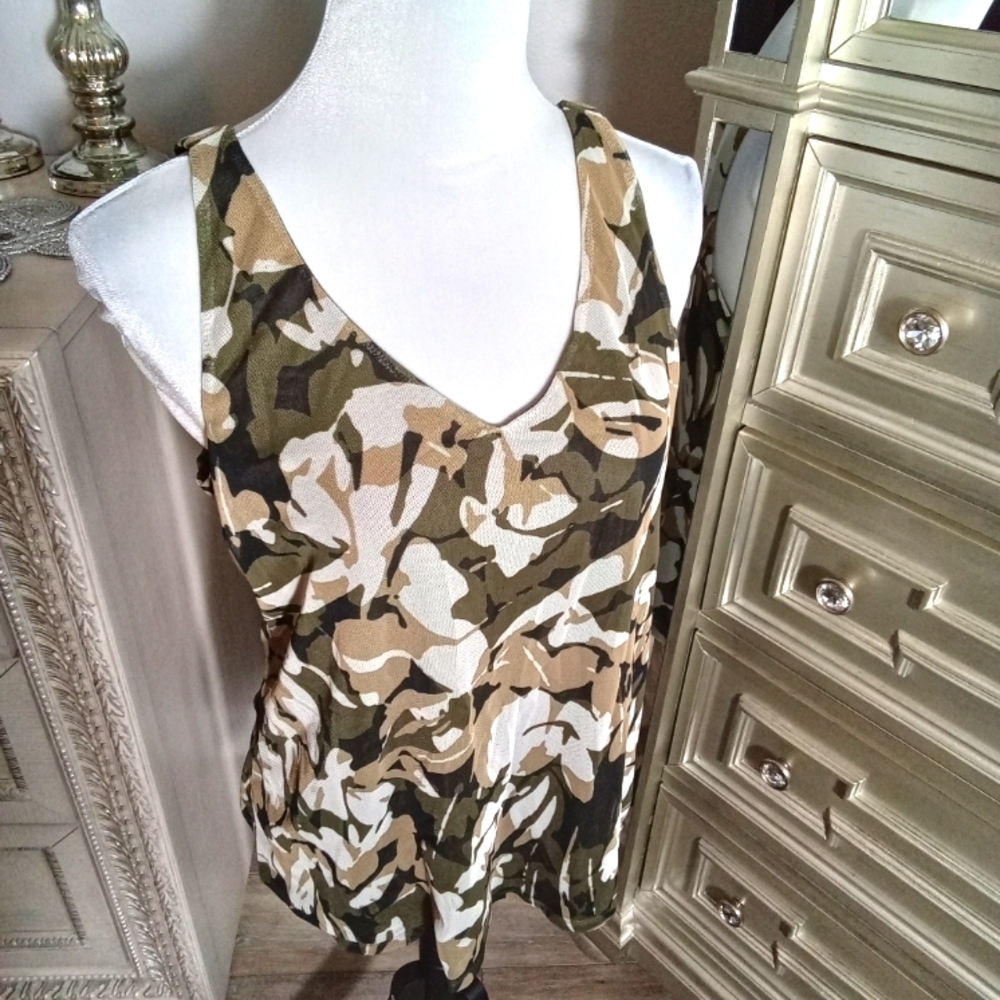 New Chico's Camo Tank